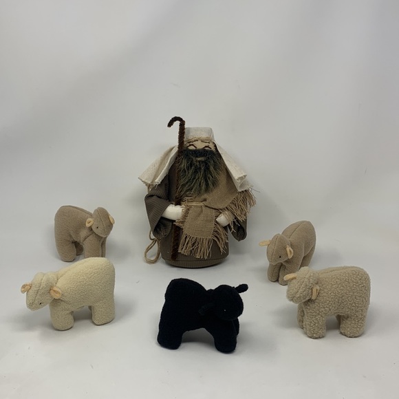 6 pc Shepherd w lambs black sheep Nativity Scene decorations fabric dolls vtg - Picture 3 of 17
